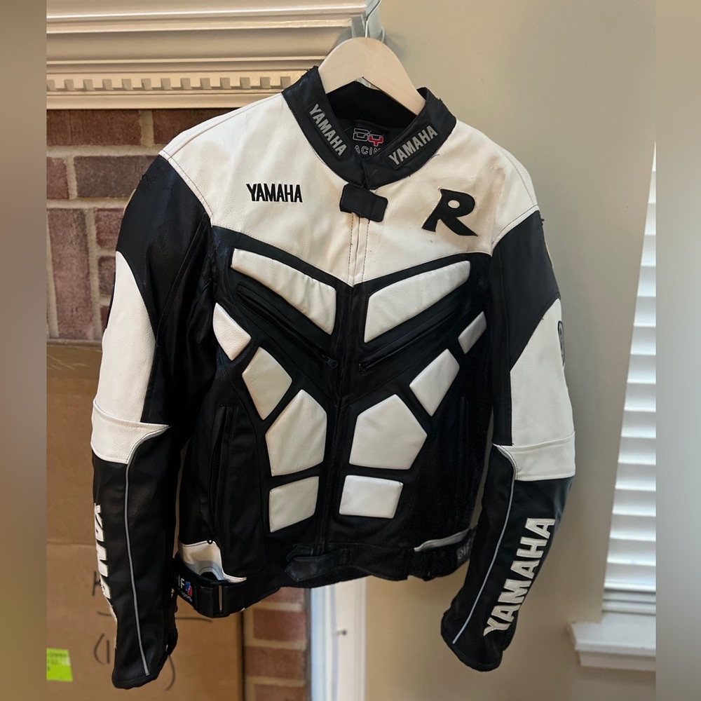 Yamaha racing moto jackets w/padding Men’s Medium